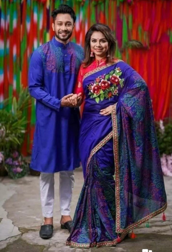 প্রিয়জনের সাথে মিলিয়ে ট্রেন্ডি শাড়ি-পাঞ্জাবি!